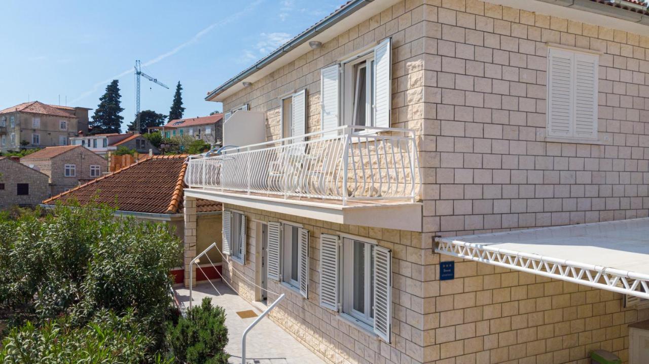 Siriscevic Apartment 코츌라 외부 사진
